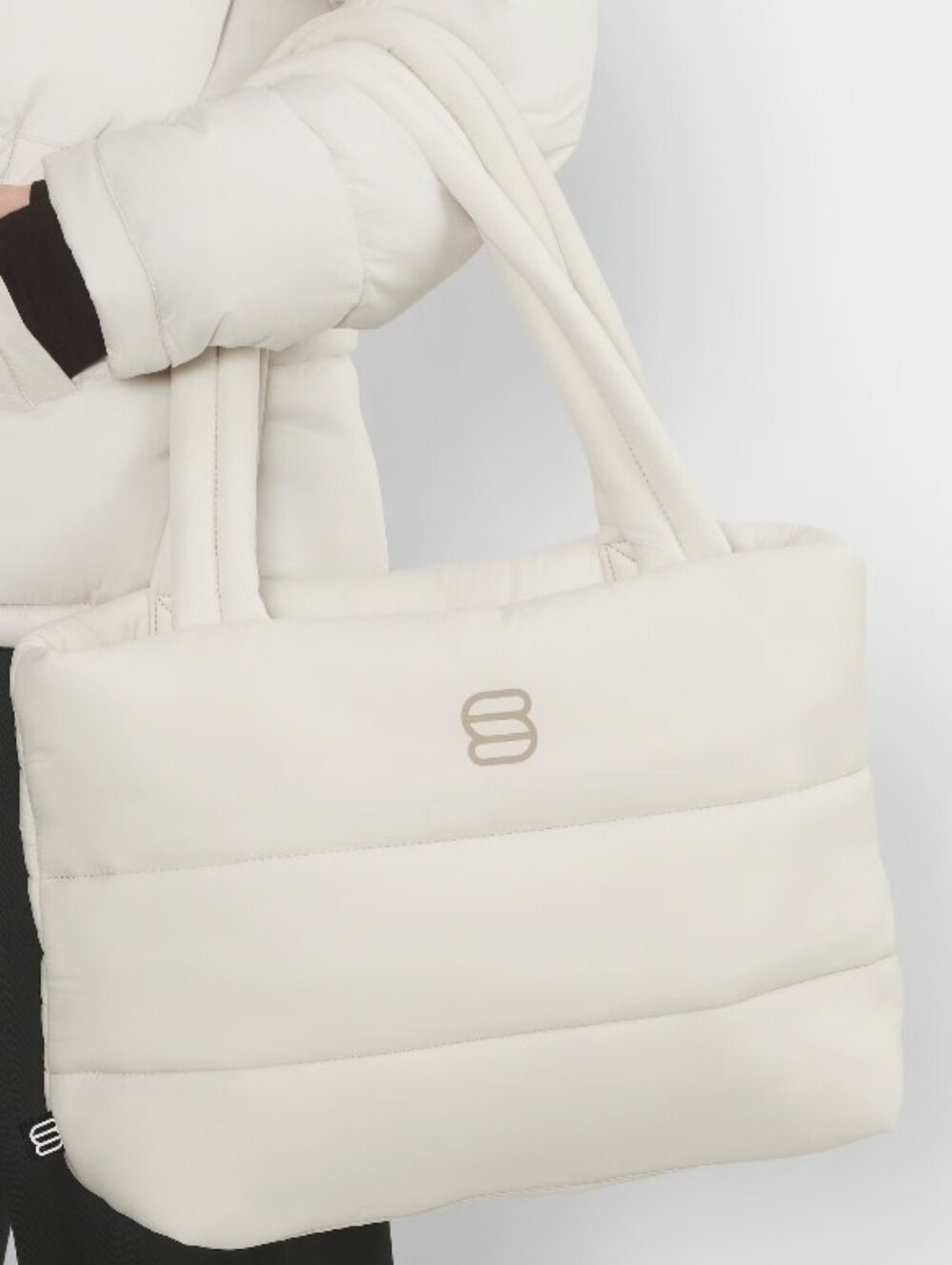 The Super Puff™ Smaller Tote Bag - cliMATTE™ In Matte Pearl